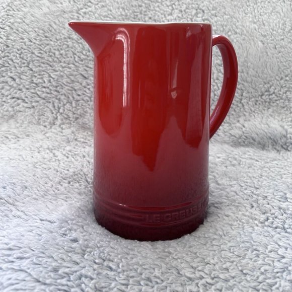 Le Creuset 1.5L Pitcher Cerise Red 1 5/8 Qt Second Choix Ombre Stoneware NEW - Picture 11 of 12